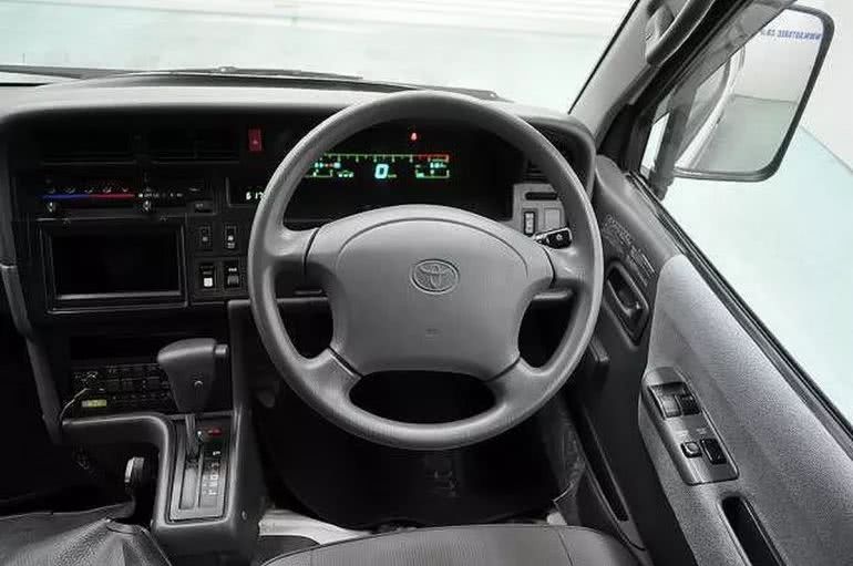 丰田大脚怪车 (便宜又好骑的复古车)