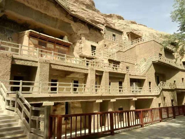 世界文化遗产之敦煌莫高窟,世界文化遗产之敦煌莫高窟作文