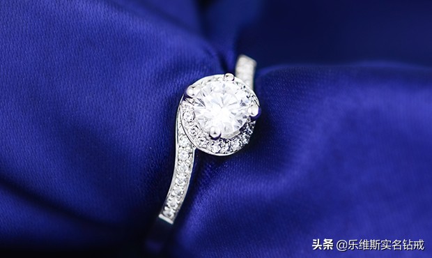 哪些钻戒品牌比较好,哪个品牌的钻戒是花朵