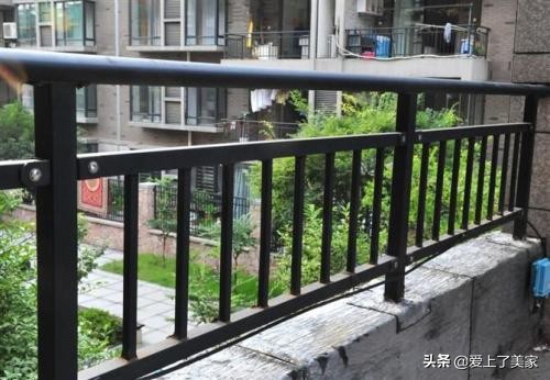 阳台铝合金护栏要不要拆除？怪自己当初不懂
