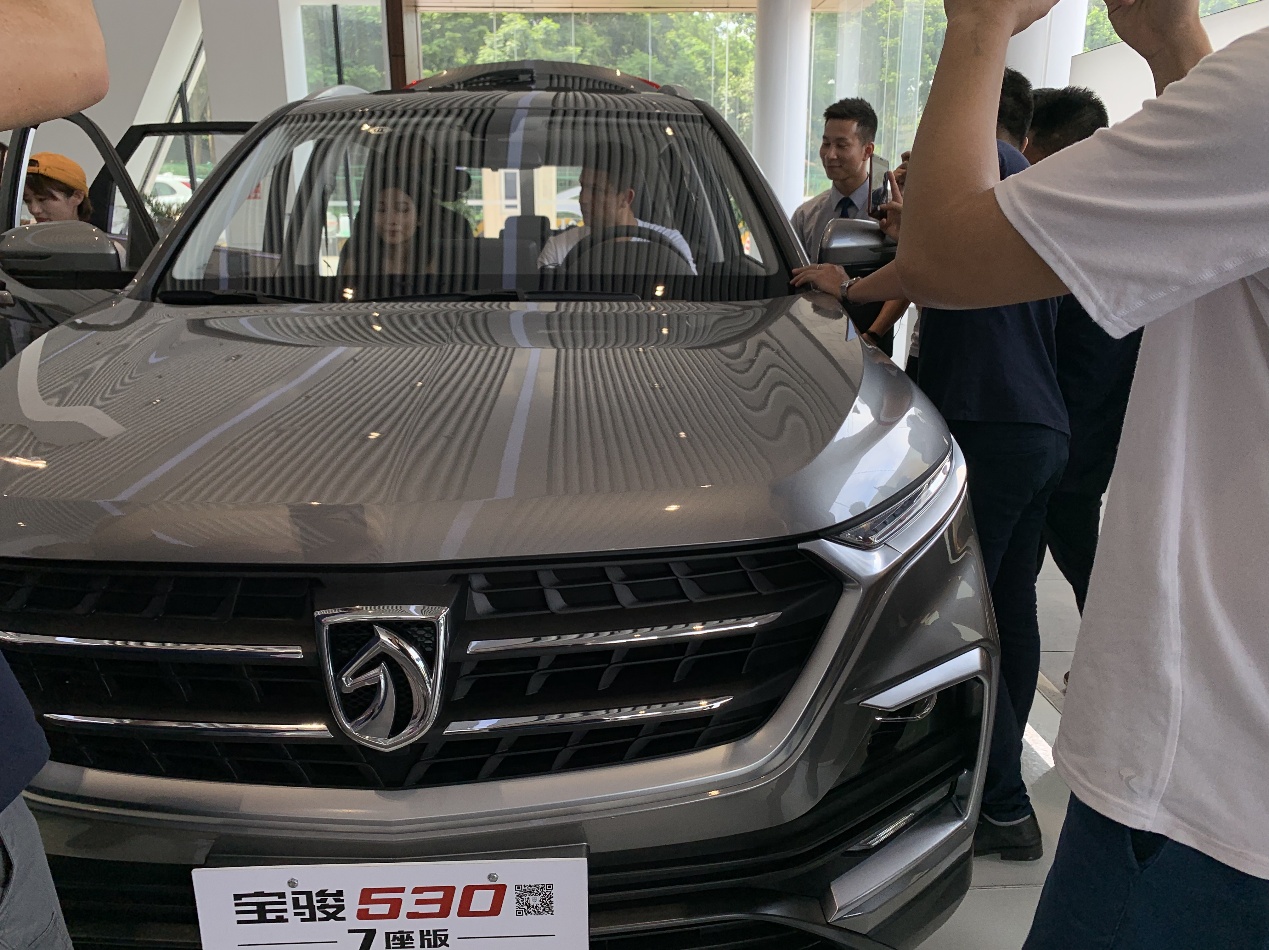 足球圈都知道的秘密，这款明星车型，原来他们都爱