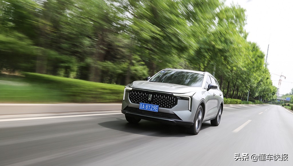 z世代的居家侣伴试驾奔腾t55,10万级新国民suv奔腾t55上市