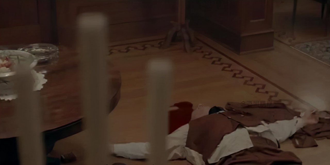 女子将情人藏阁楼20年,女子把情人藏在阁楼十年后续