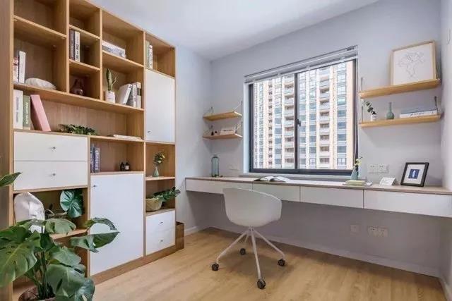 背景墙太长了沙发墙太短怎么整,沙发墙面做了延长60公分设计