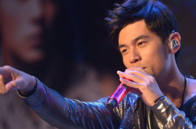 唱歌唱不出感情怎么办？一招教会你深情演唱，让唱歌更动听