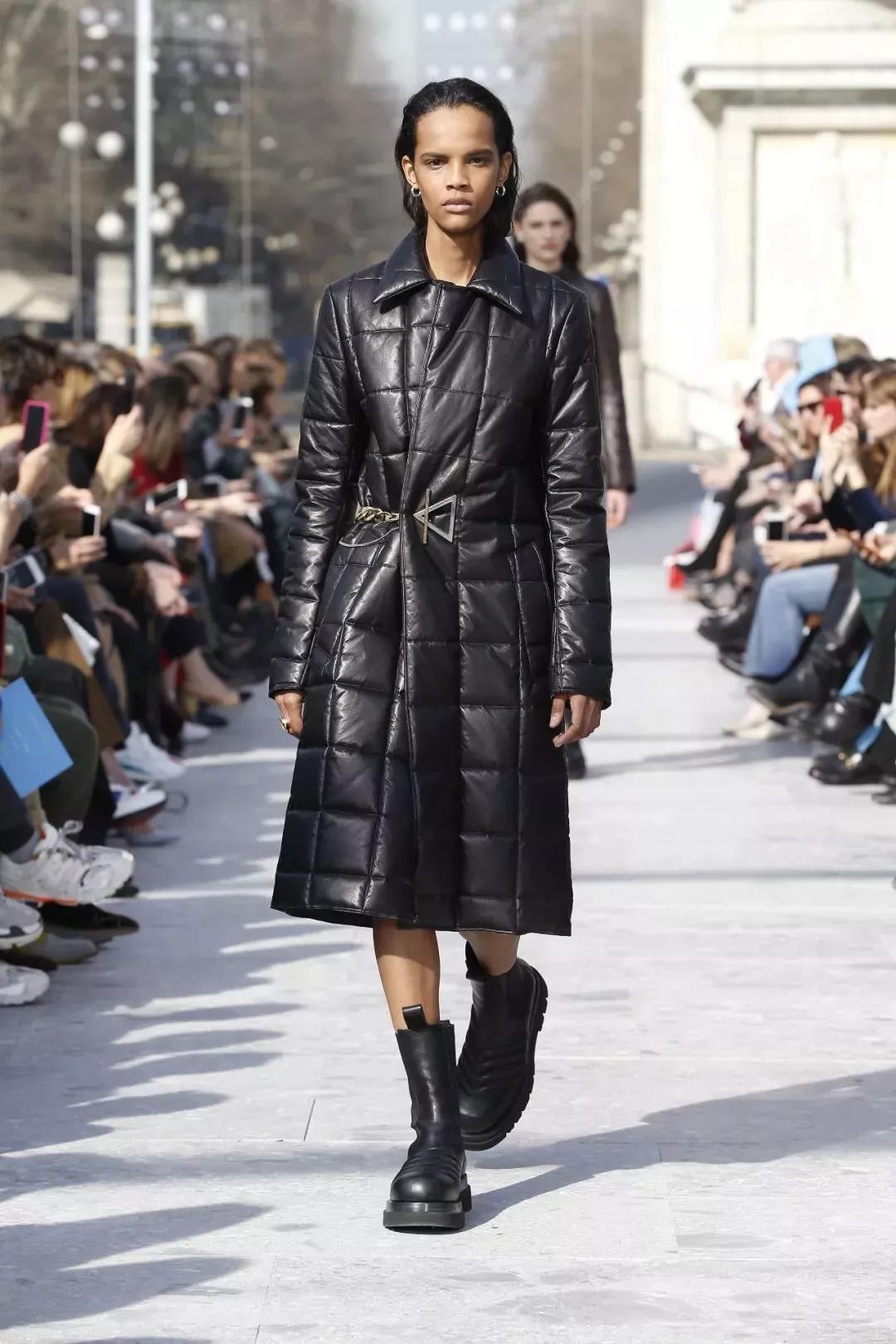 冬装好看又保暖,冬季时尚百搭羽绒服推荐