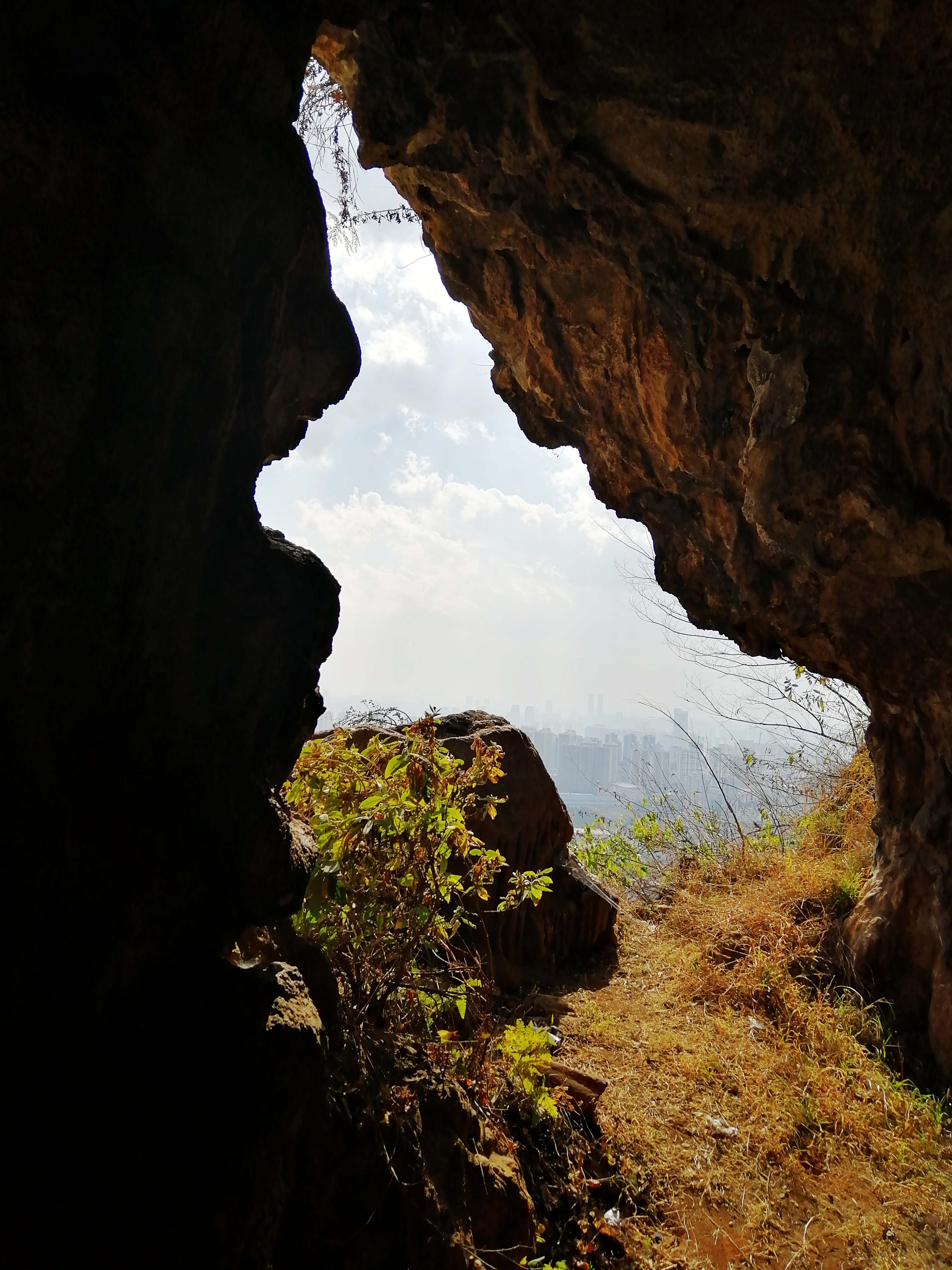 惊喜？悲哀？昆明三环徐霞客探寻过的两个溶洞，还是380年前样子