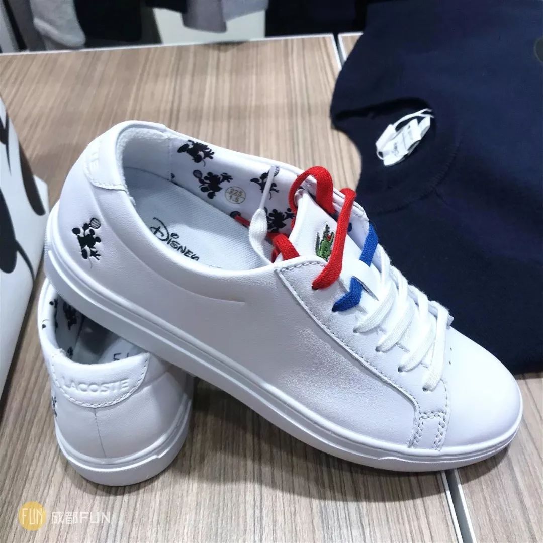 moschinohm合作款,hm和星际联名