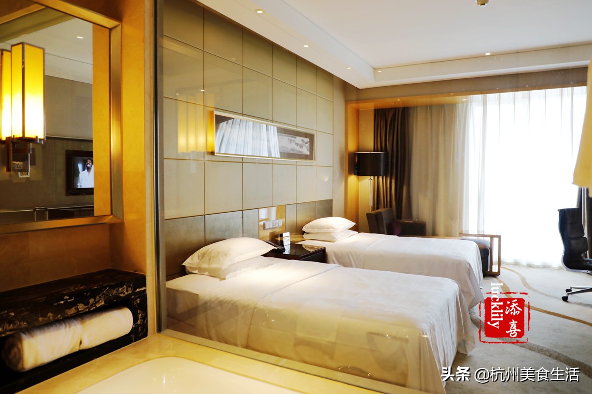 镇江美食三茅宫地锅鸡,镇江美食推荐锅盖面