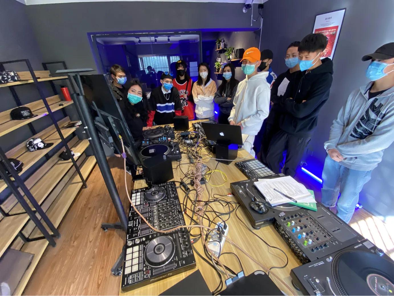 比较嗨的dj舞曲有哪些,节奏感最强最震撼的dj嗨曲中文