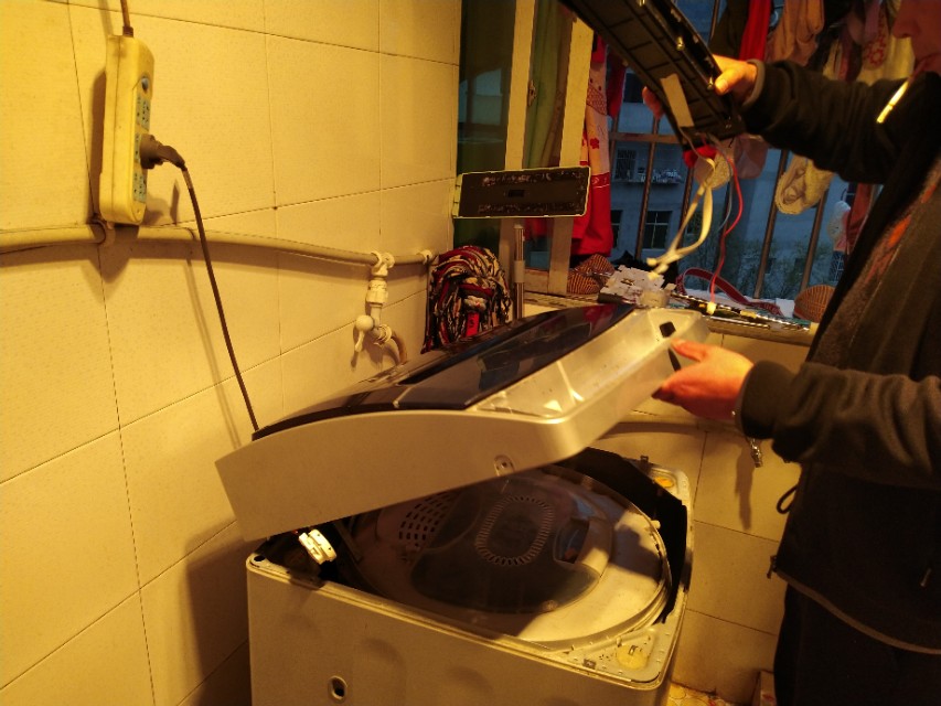 海尔全自动波轮洗衣机，洗涤排水正常，脱水不转，故障出在哪里？