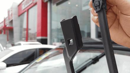 雨刮器片能自己换胶条吗,换雨刮器片的正确方法