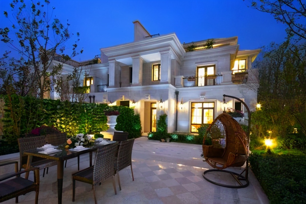 2800平的汤臣一品多少钱,汤臣一品30万一平