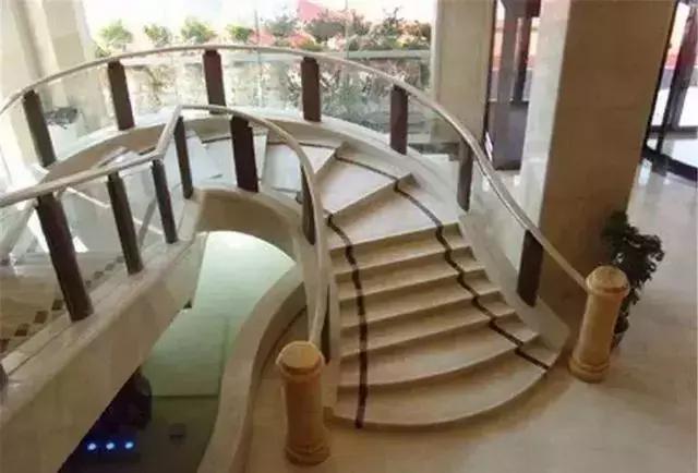 旋转楼梯石材量尺,旋转楼梯的石材做法大全