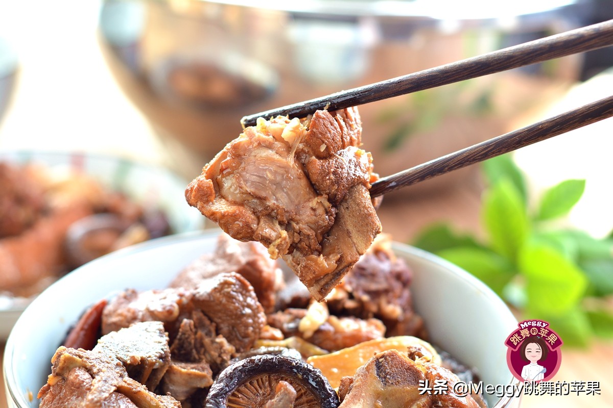 降温了，用15分钟炖锅骨肉相连，比排骨实惠，比棒骨香，全家解馋