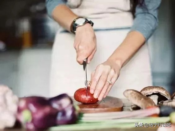 紫色食物对减肥有帮助吗,白芝麻生吃能减肥吗