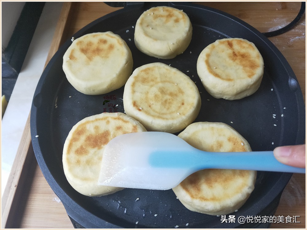 电饼铛发面饼老是发硬怎么办,电饼铛烙饼发硬解决方法