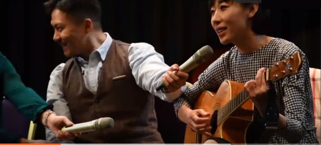 王源弹吉他的视频,王源空手弹吉他的视频