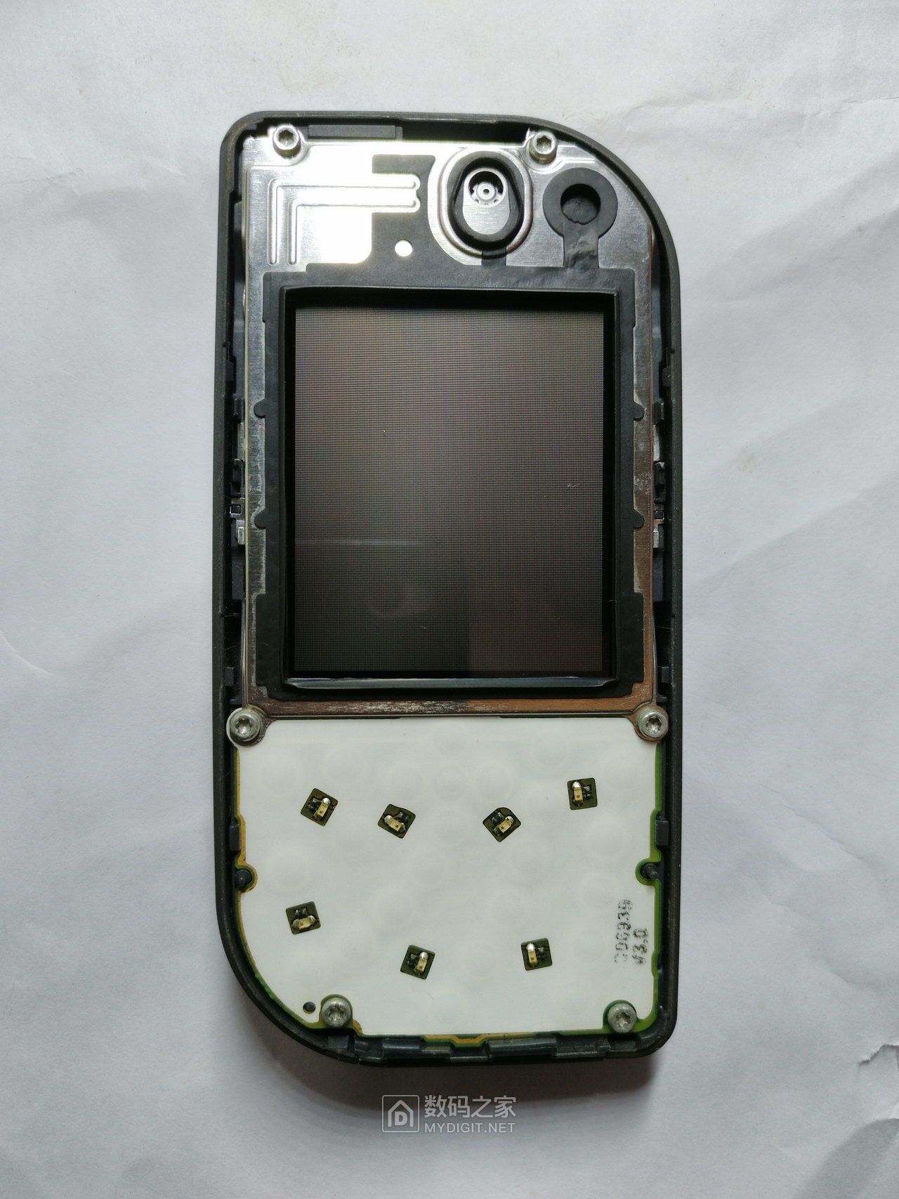 设计感超前，诺基亚十五年前的直板机皇（NOKIA7610）拆解