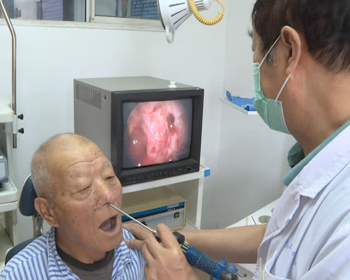 鼻子不舒服眼睛模糊怎么回事,鼻子干燥眼睛看东西模糊怎么回事