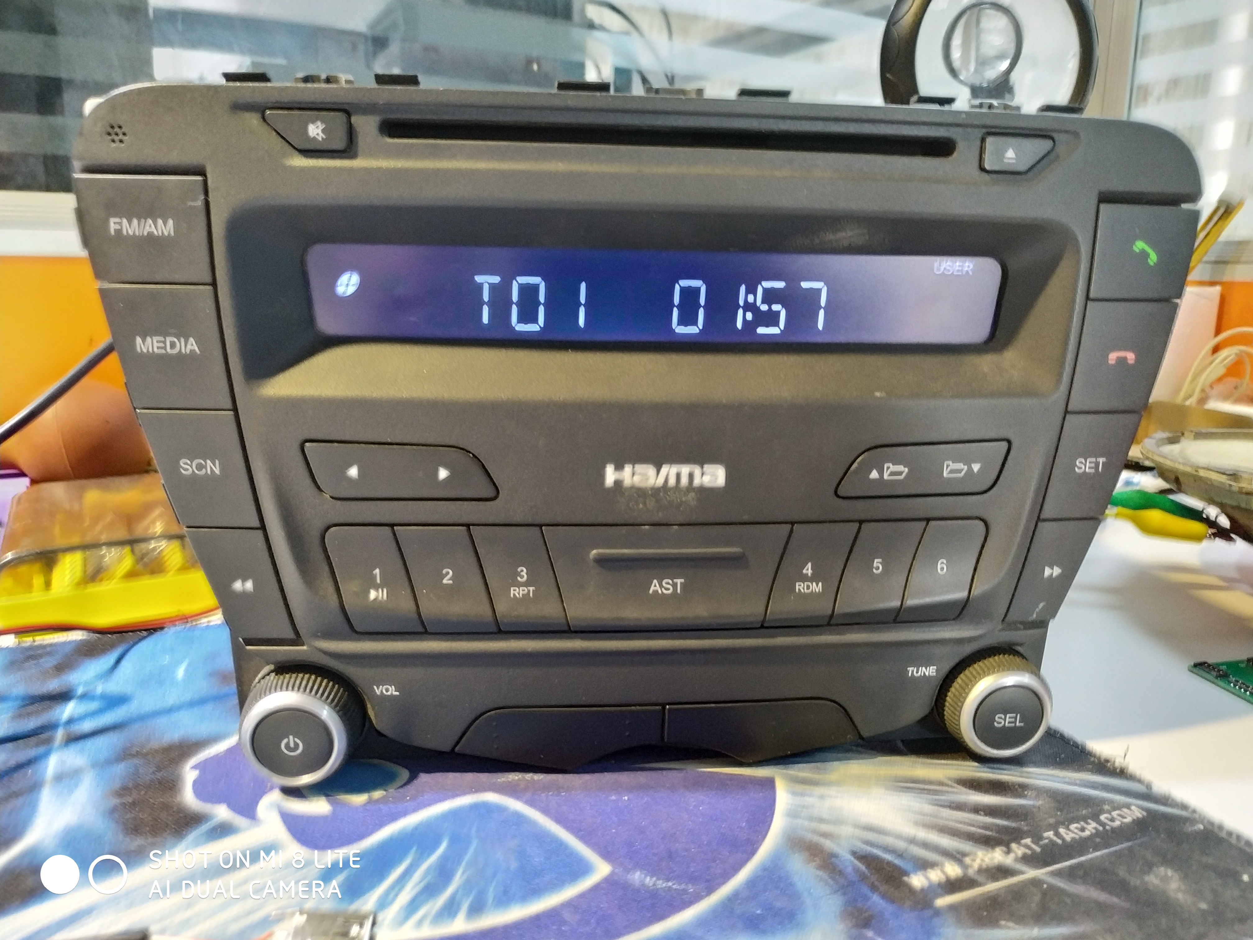 小伙捡到废旧玩具车修复,小伙500元收购报废车翻新修复