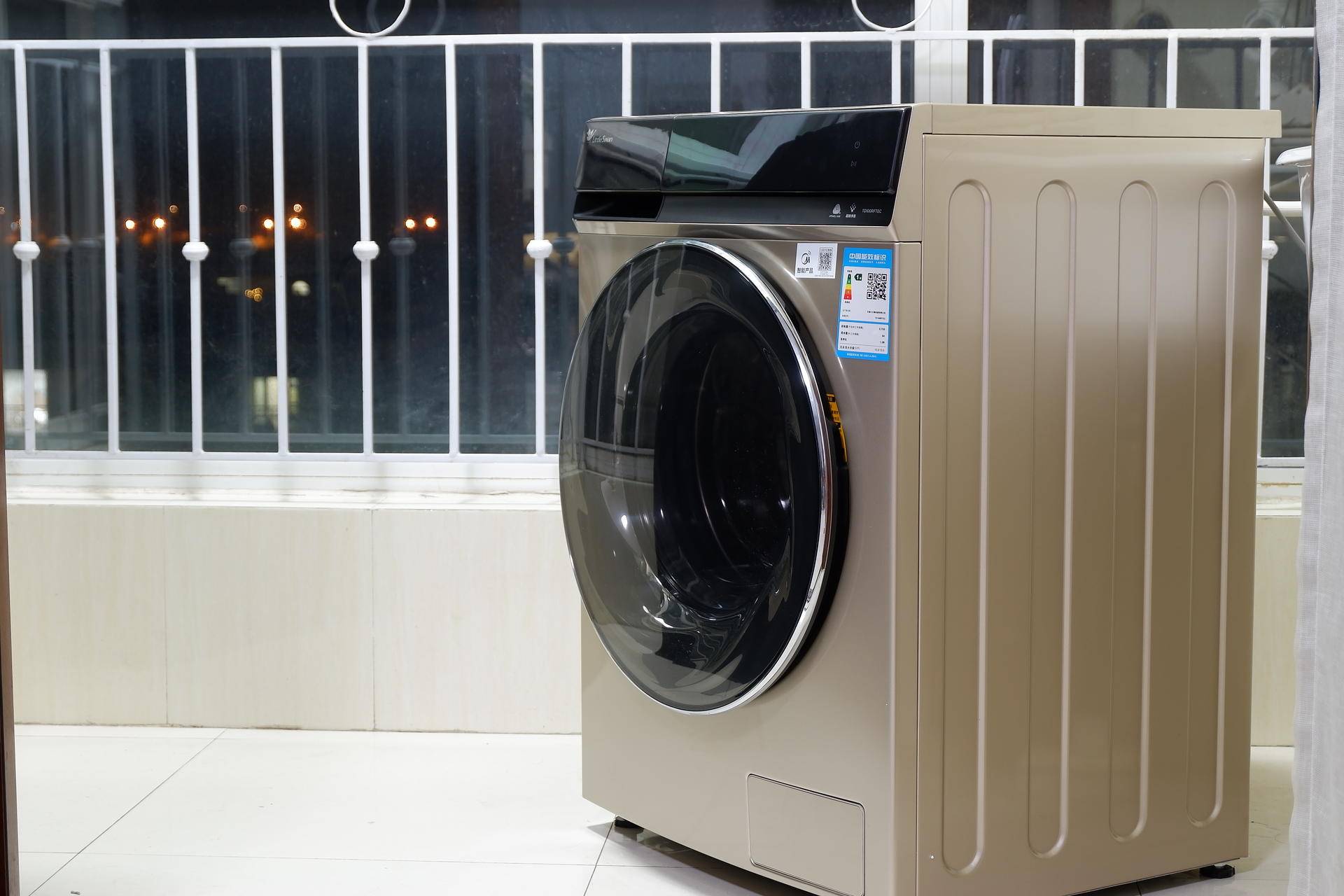 小天鹅小魔方洗衣机怎么样,滚筒洗衣机小天鹅超微浸泡水魔方