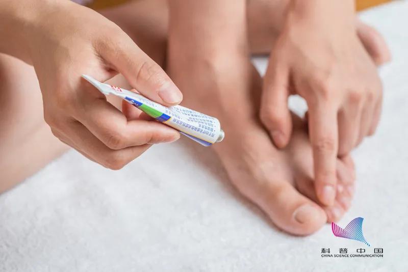 脚气传染会传染其他病吗,被传染了脚气痒死了怎么能根治