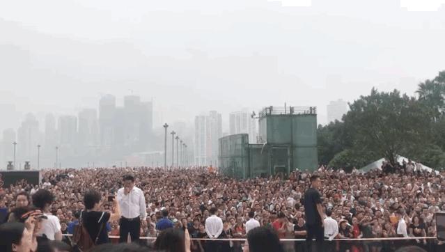 重庆来福士地标大作,雾都space第一店