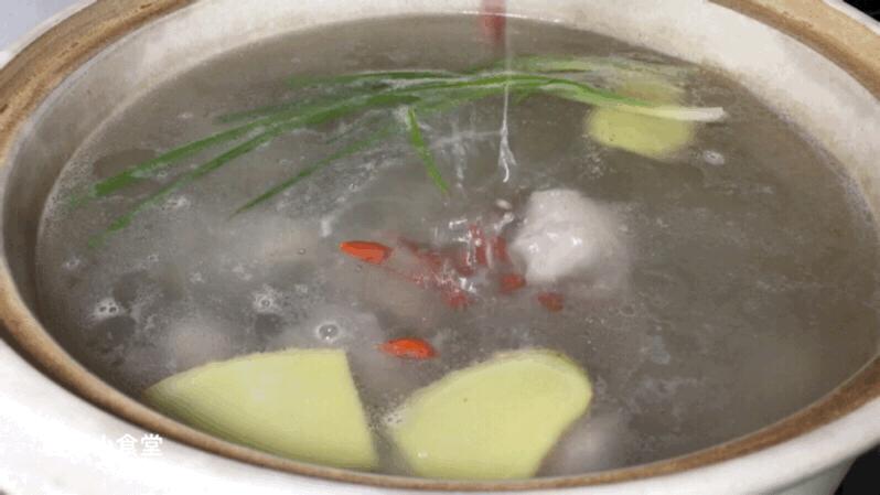 适合秋天喝的萝卜排骨汤怎么炖,秋天腊排骨萝卜汤