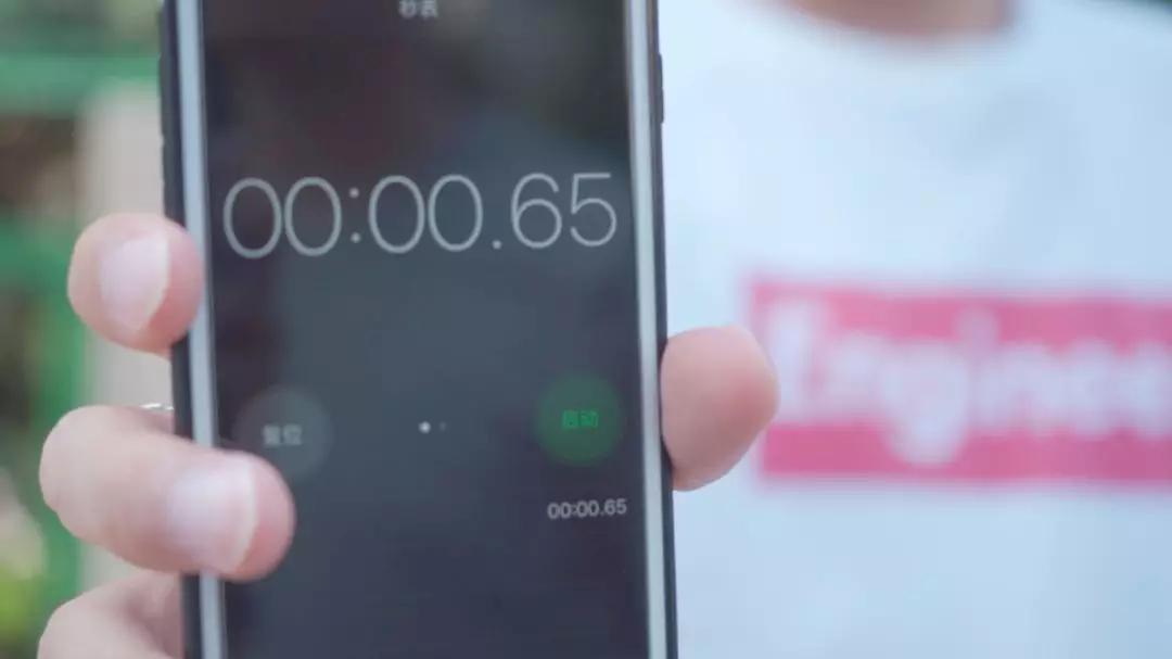 「趣味物理」如何用物理方法测出男生的真实身高？