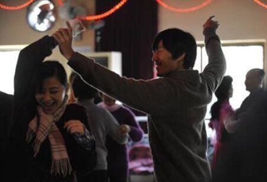 那么多小心试探的线索，那么多静水流深的情绪，原来我们都错过