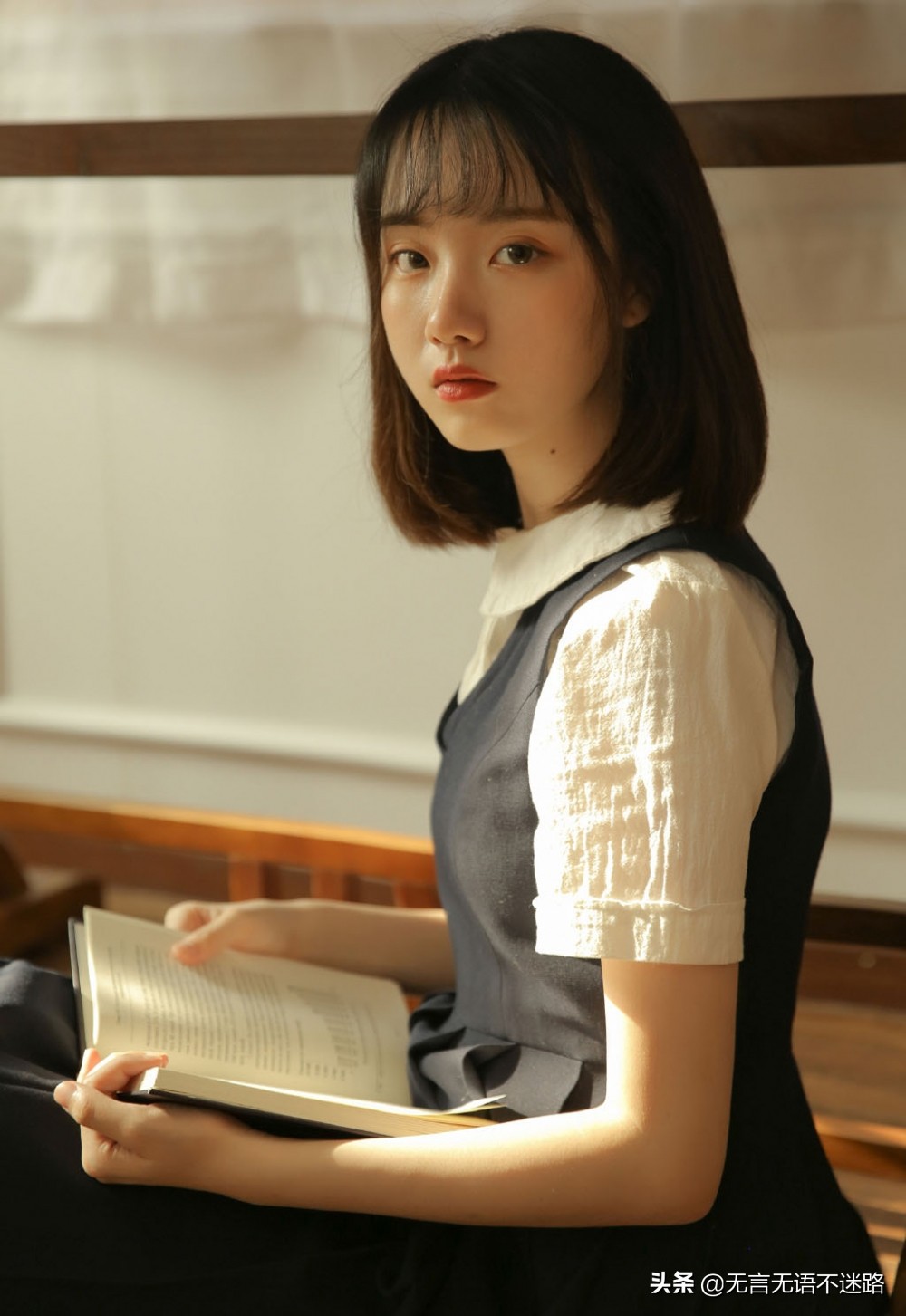 青春靓丽的大学校花,清纯秀气的女孩