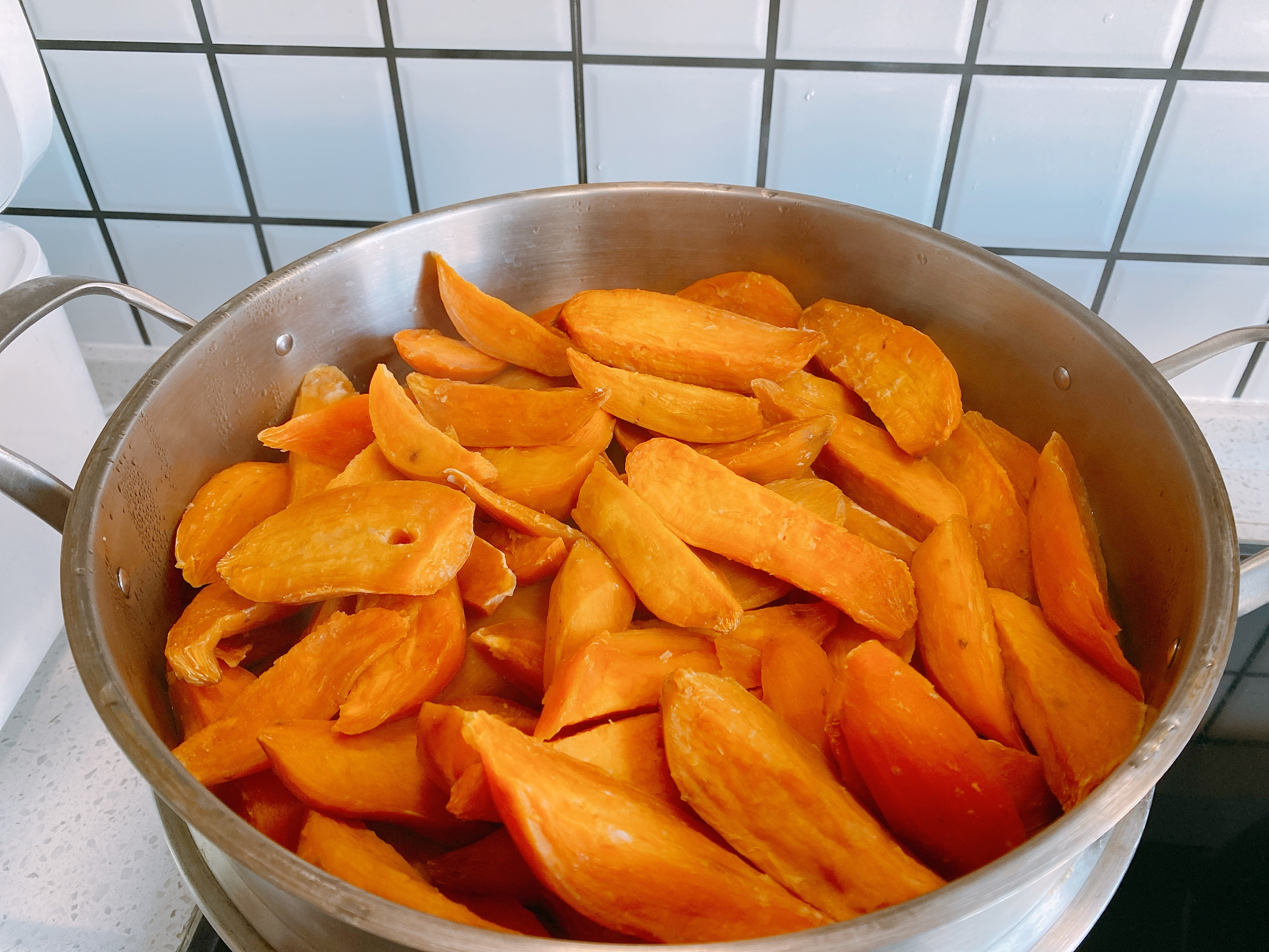 怎样晒红薯干又软又糯,晒红薯干的正确方法视频