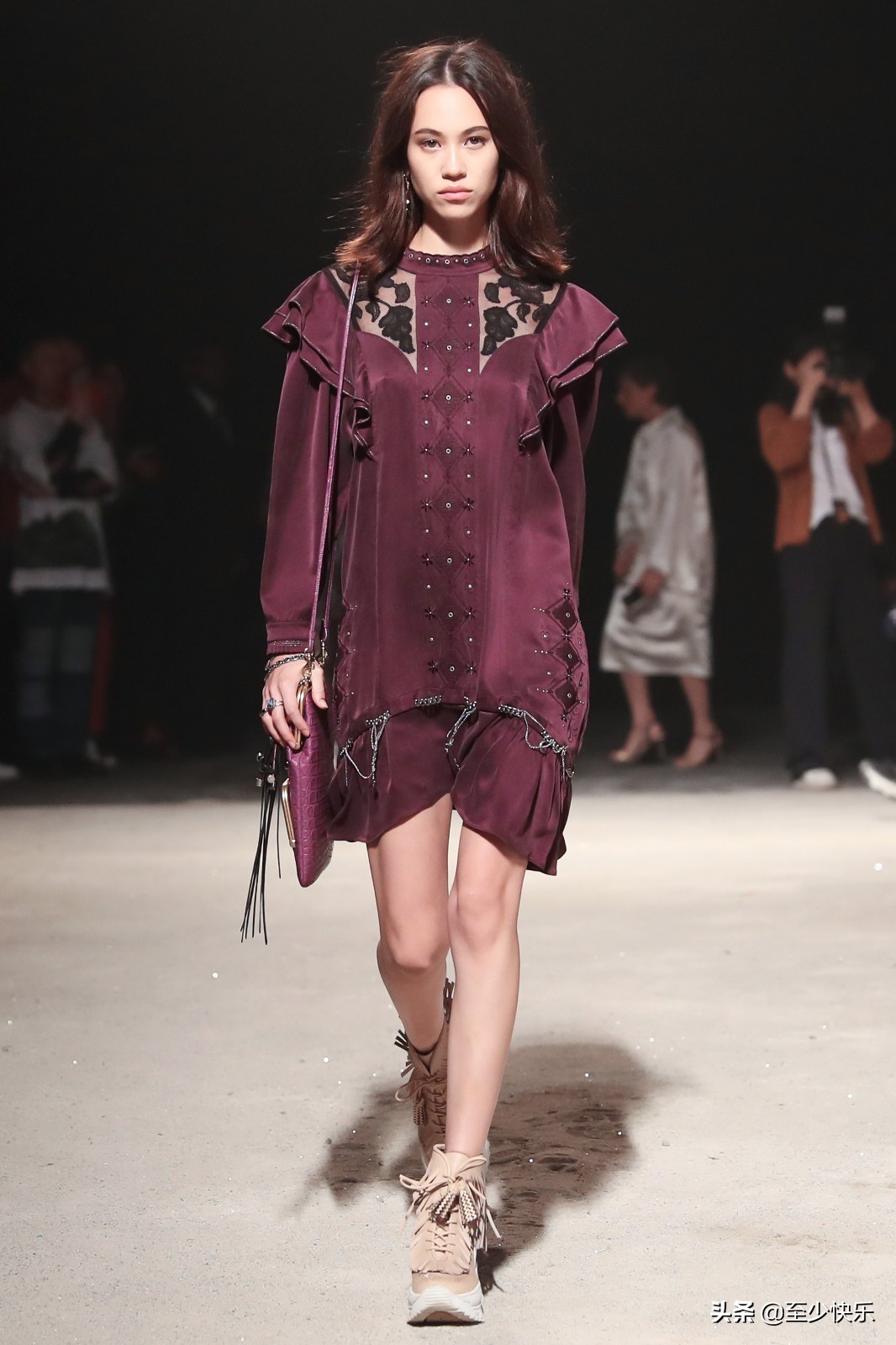 瑞丽服装风格单品有哪些,瑞丽穿衣打扮风格