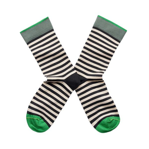 谁说袜子很无趣？BonneMaison，每一双袜子都存在强烈的故事感！