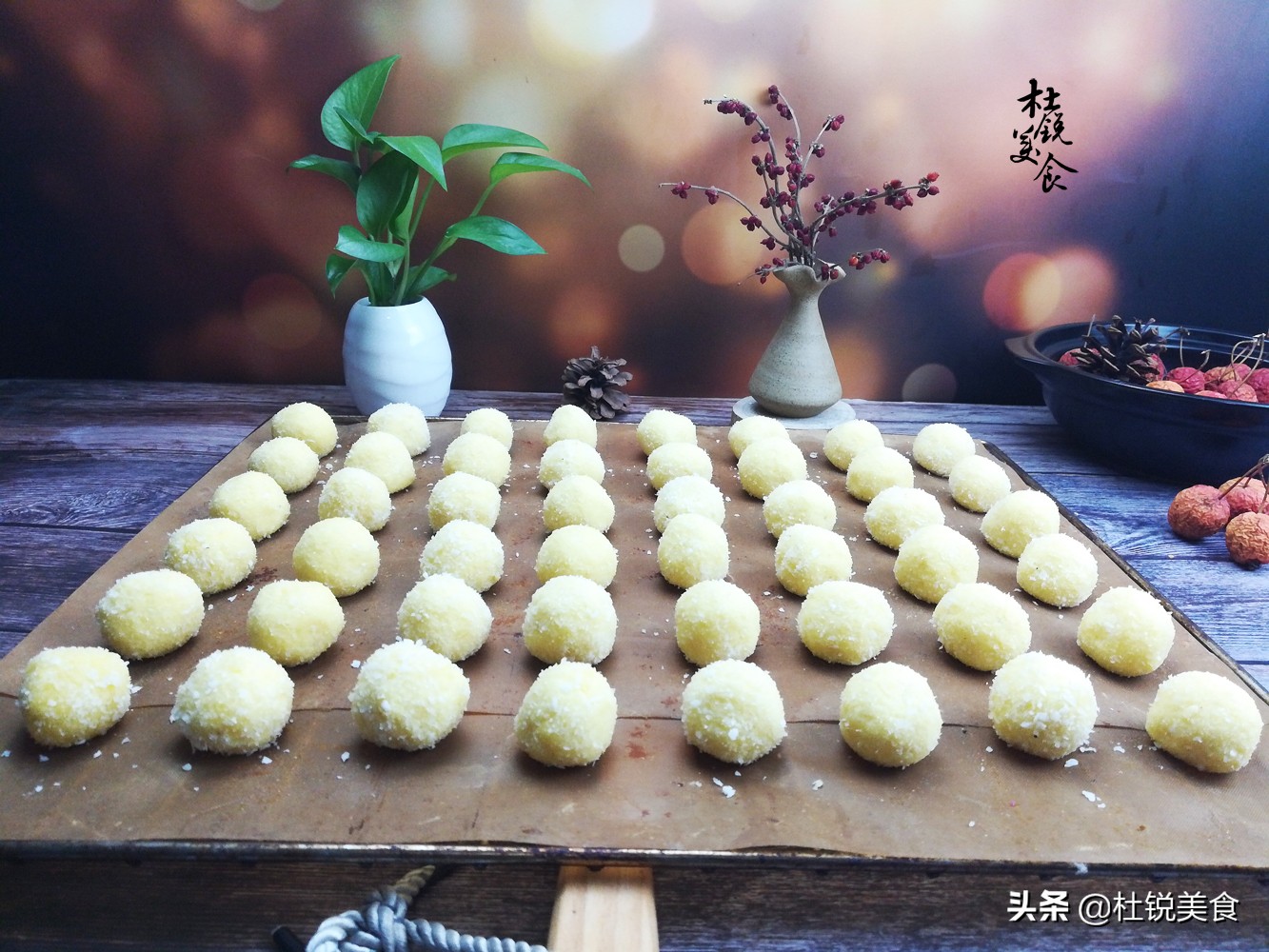 烘焙专用椰丝的做法,椰丝球烤箱做法