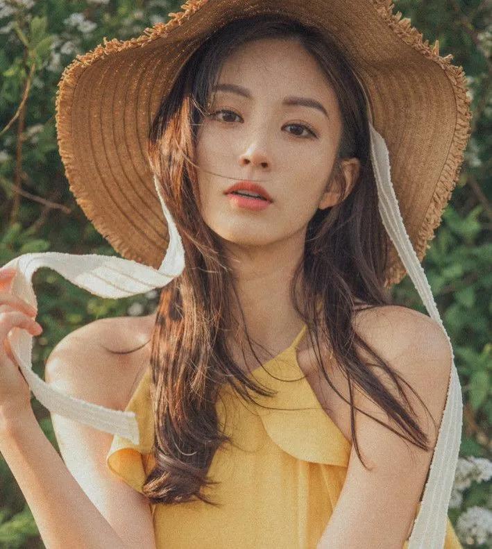 “韩国张钧甯”比基尼照爆红全网，成新任整容模板，网友