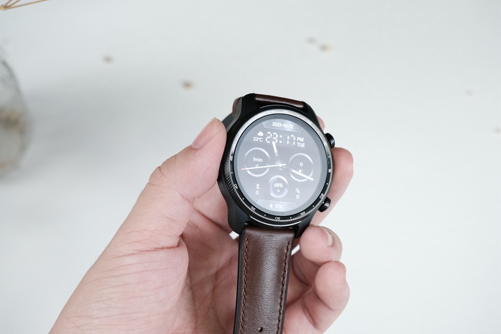 ticwatchprox充电,最全能的智能手表ticwatchprox