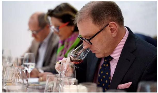 可雅白兰地xo怎么样,学会品鉴葡萄酒的技巧