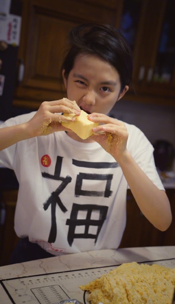 多多黄磊日常,黄磊老婆晒多多健身视频