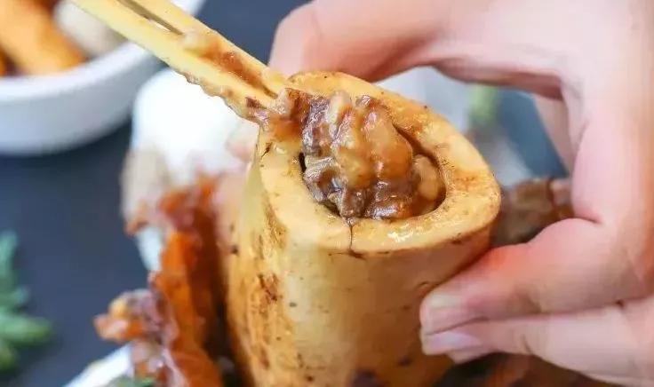 酱大骨怎么做软烂入味,酱大骨怎么做又脆又香