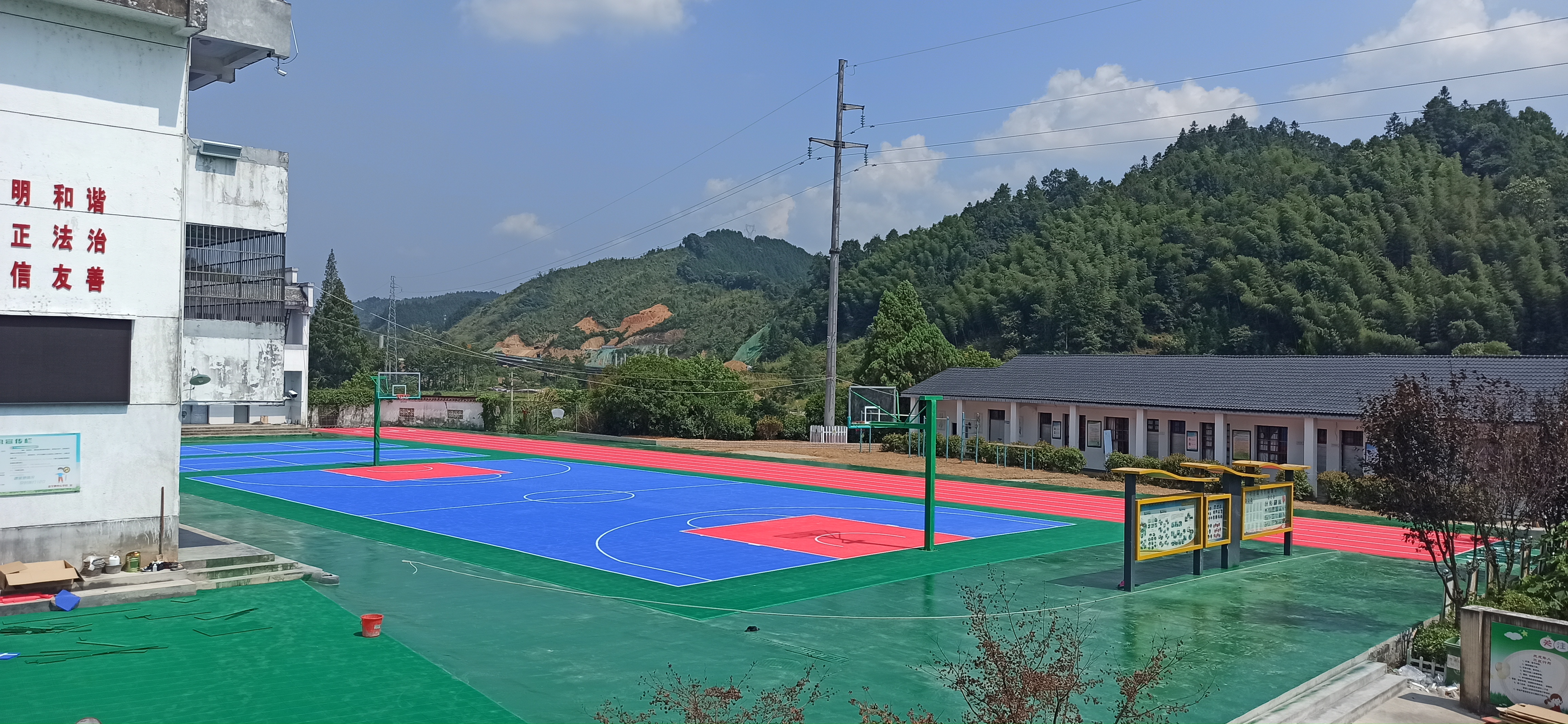 篮球场悬浮地板多少钱一平,四川球场悬浮地板篮球场