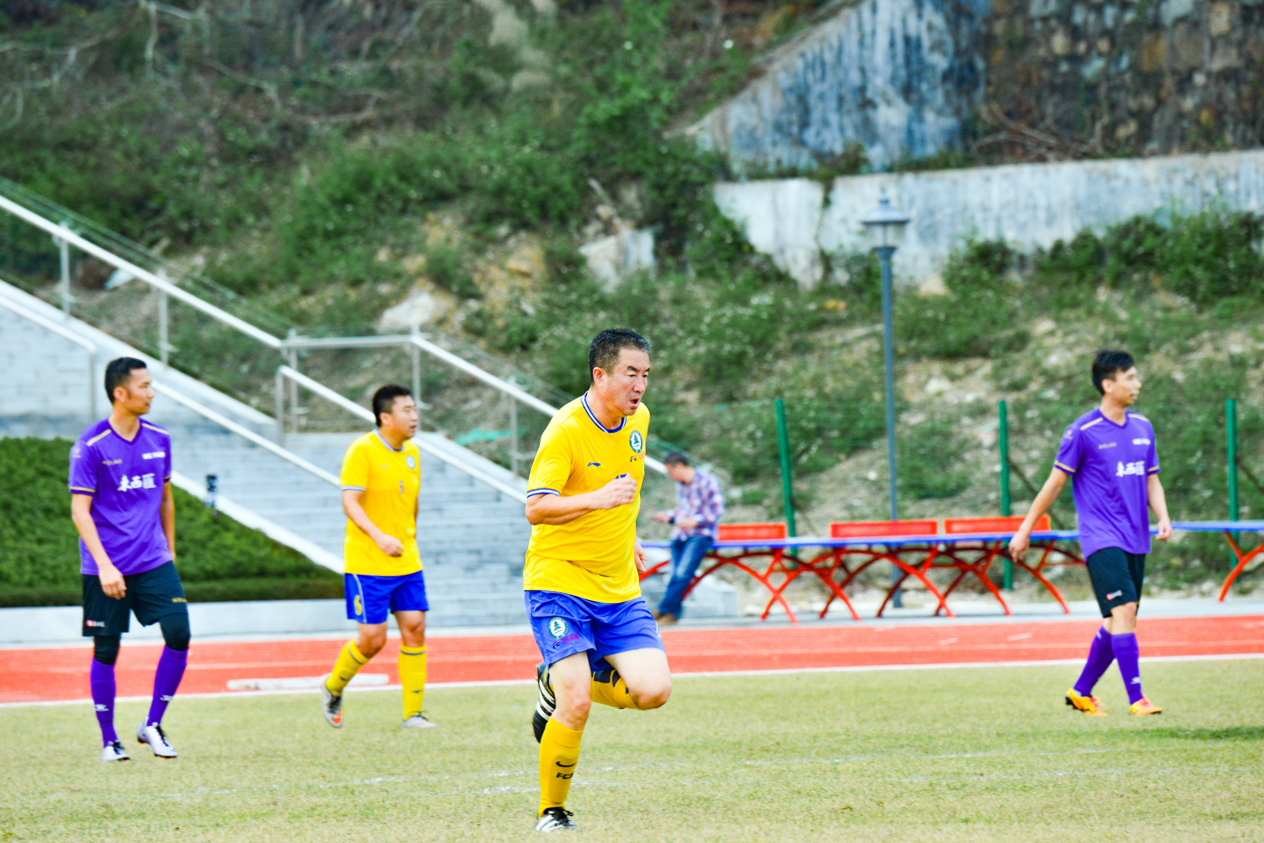 拼球技促交流第四届“琴澳杯”足球赛圆满落幕