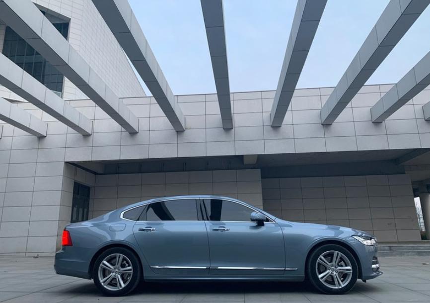 沃尔沃s90t8一年用车成本,奥迪a6跟沃尔沃s90后期用车成本