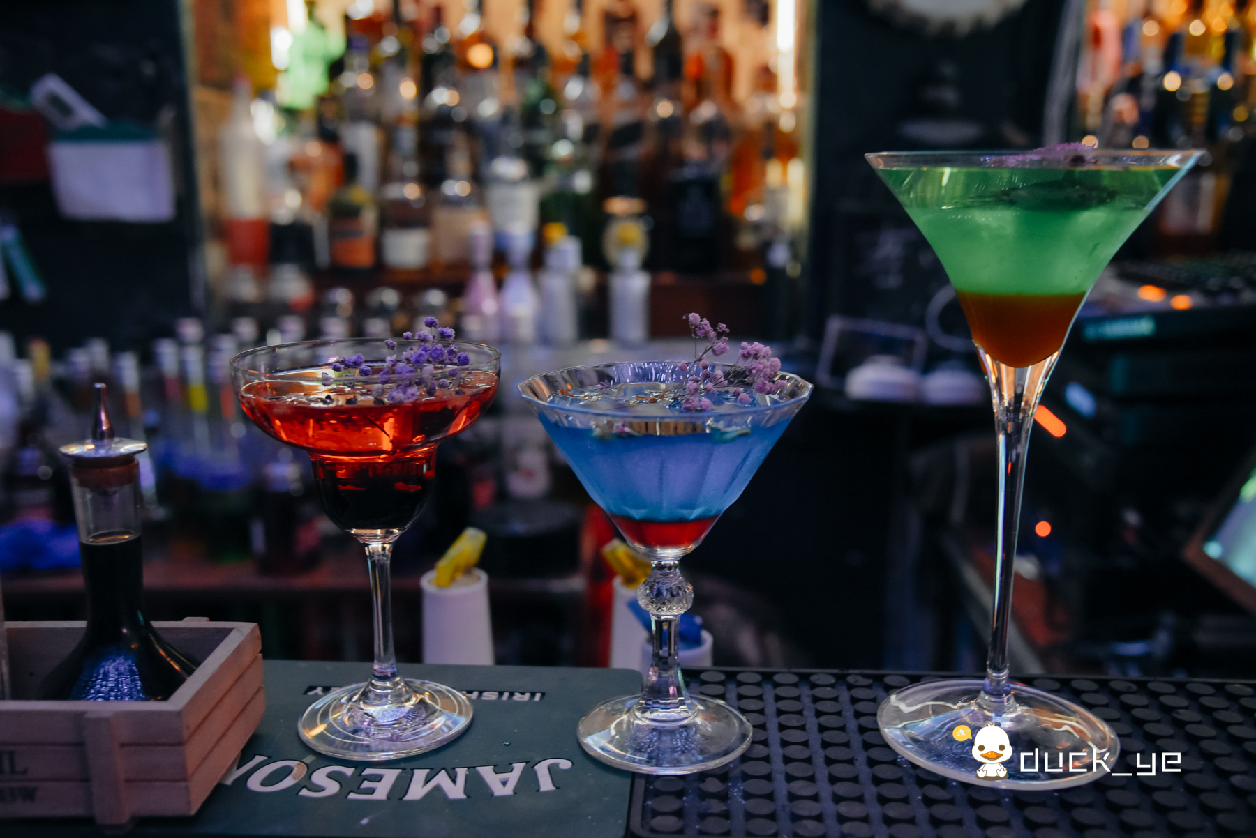 厦门调酒bar酒吧,厦门双子塔天空酒廊调酒师