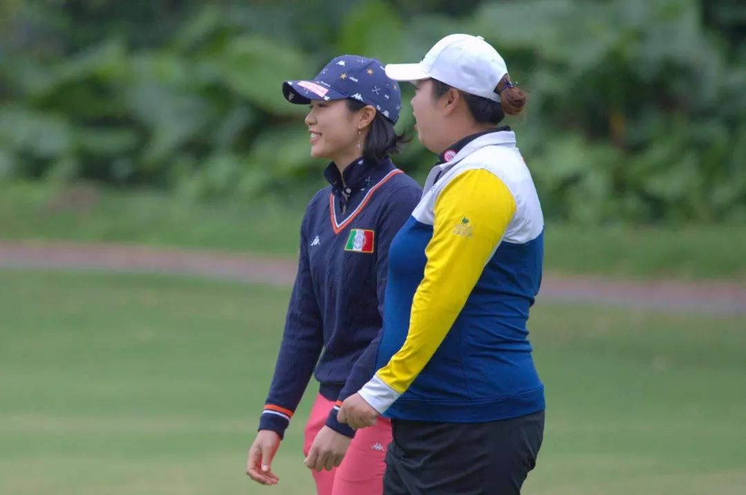 中日混血职业高球美少女冈村优爱上冯珊珊学院的一万个理由