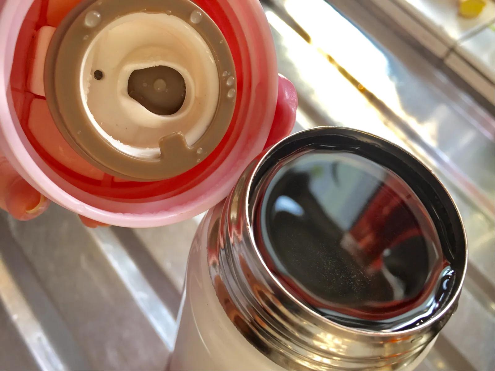 饭壶馊了有妙招，用它洗一洗，还你清新乾淨的饭壶⋯