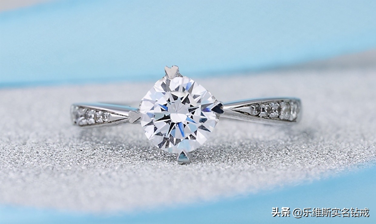 婚戒买白金戒指合适吗,白金戒指好不好