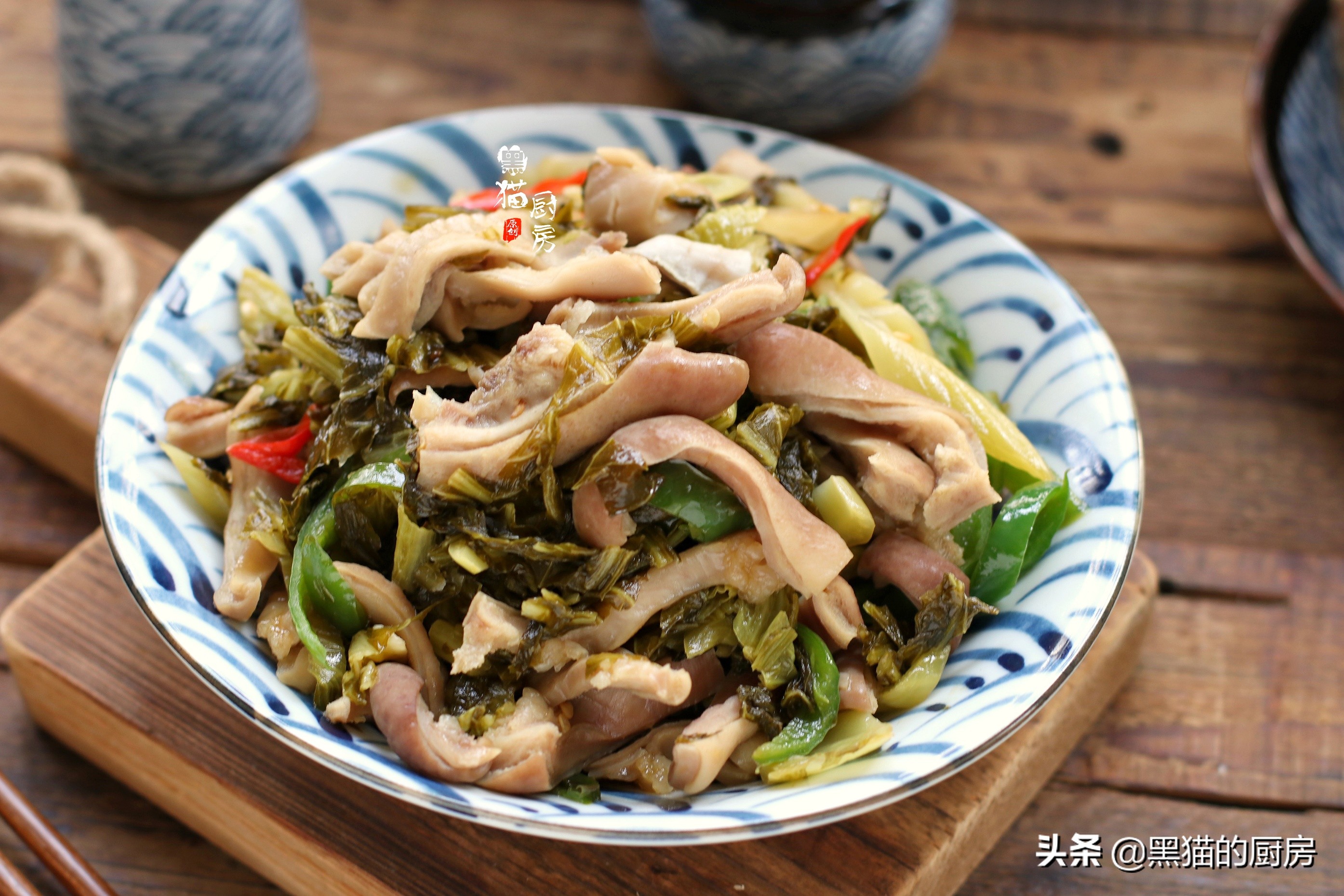 炒猪肚粘锅,焯水猪肚怎么样炒才不会硬