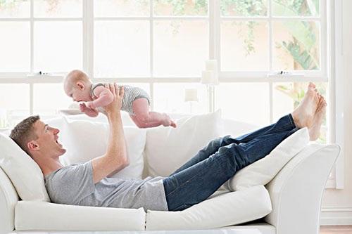 喝母乳比喝奶粉长大的更聪明些吗,喝奶粉和母乳哪个更聪明